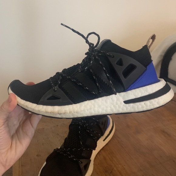 adidas shoes - Picture 2 of 5